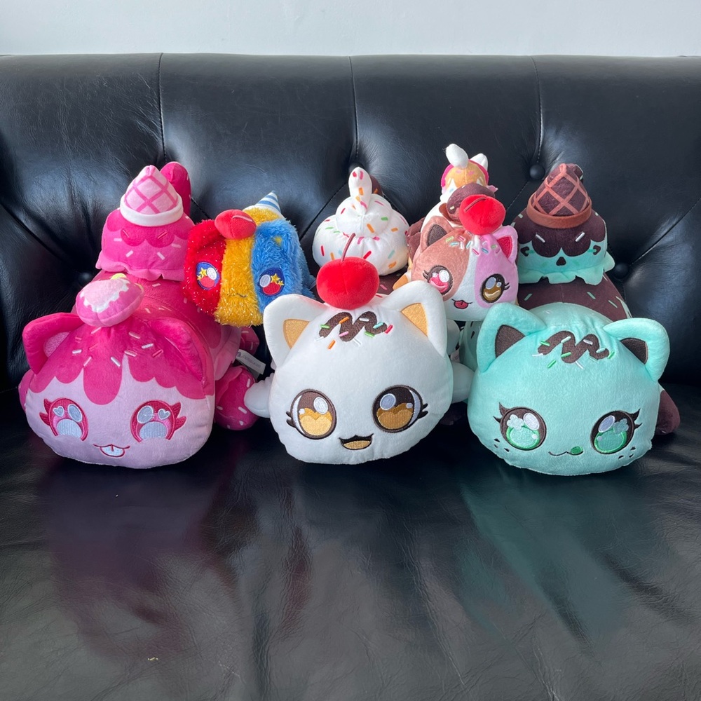 Aphmau MeeMeow Colorful Ice Cream Cat Plushies 11” + 6”